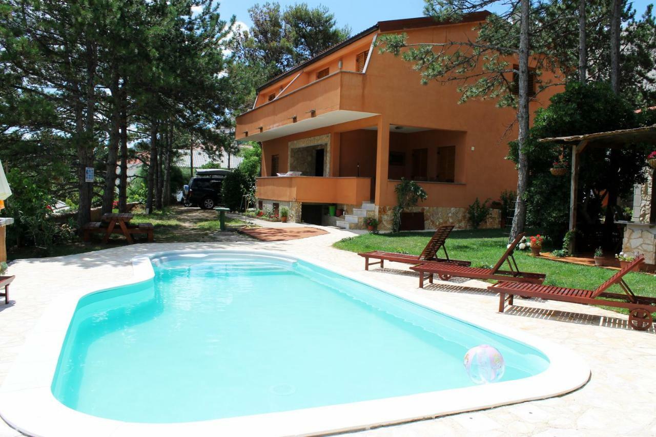 Apartments Lili I Башка Екстер'єр фото